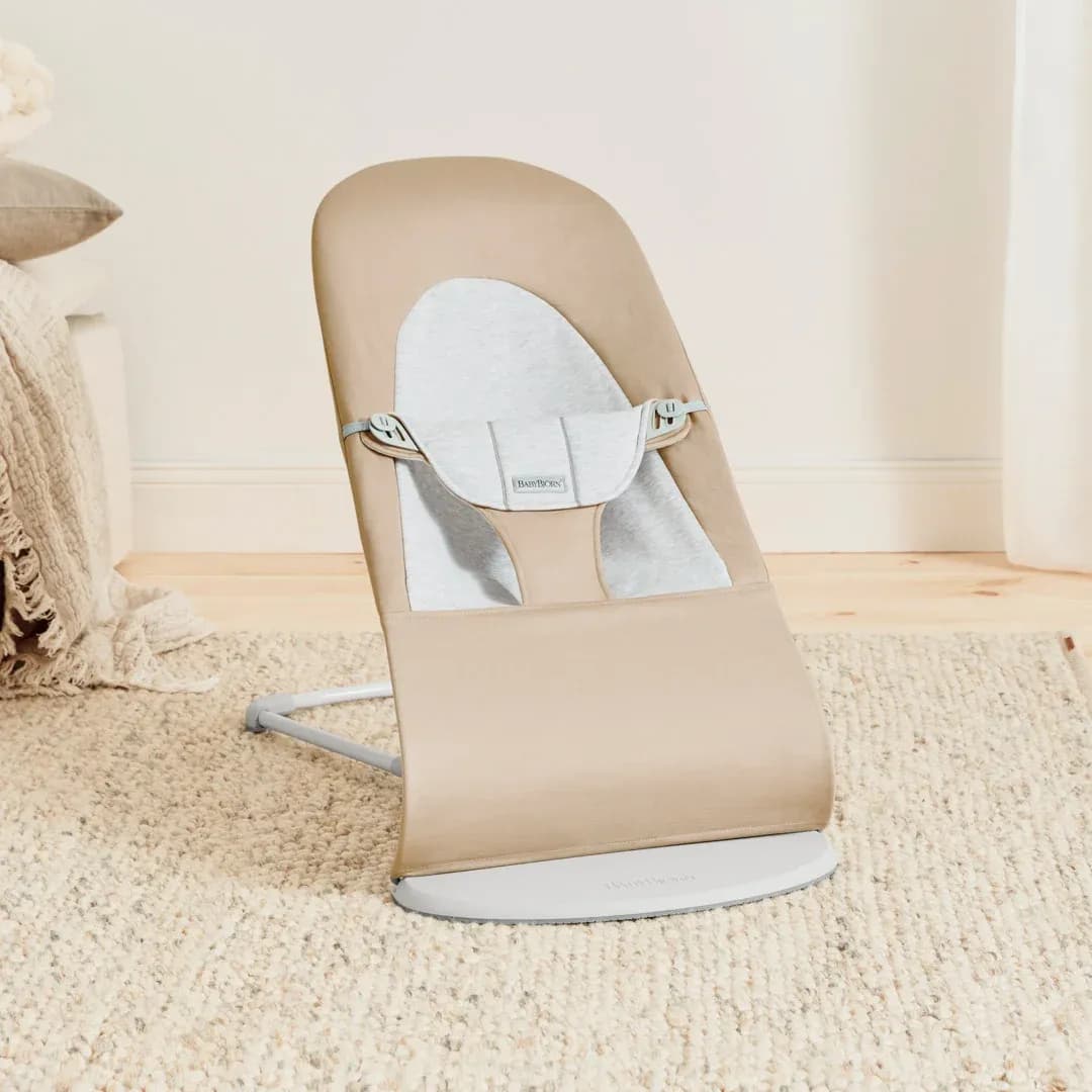 BabyBjörn Balance Soft Babysitter Vävd Jersey, Beige/Grå - Bäst i test