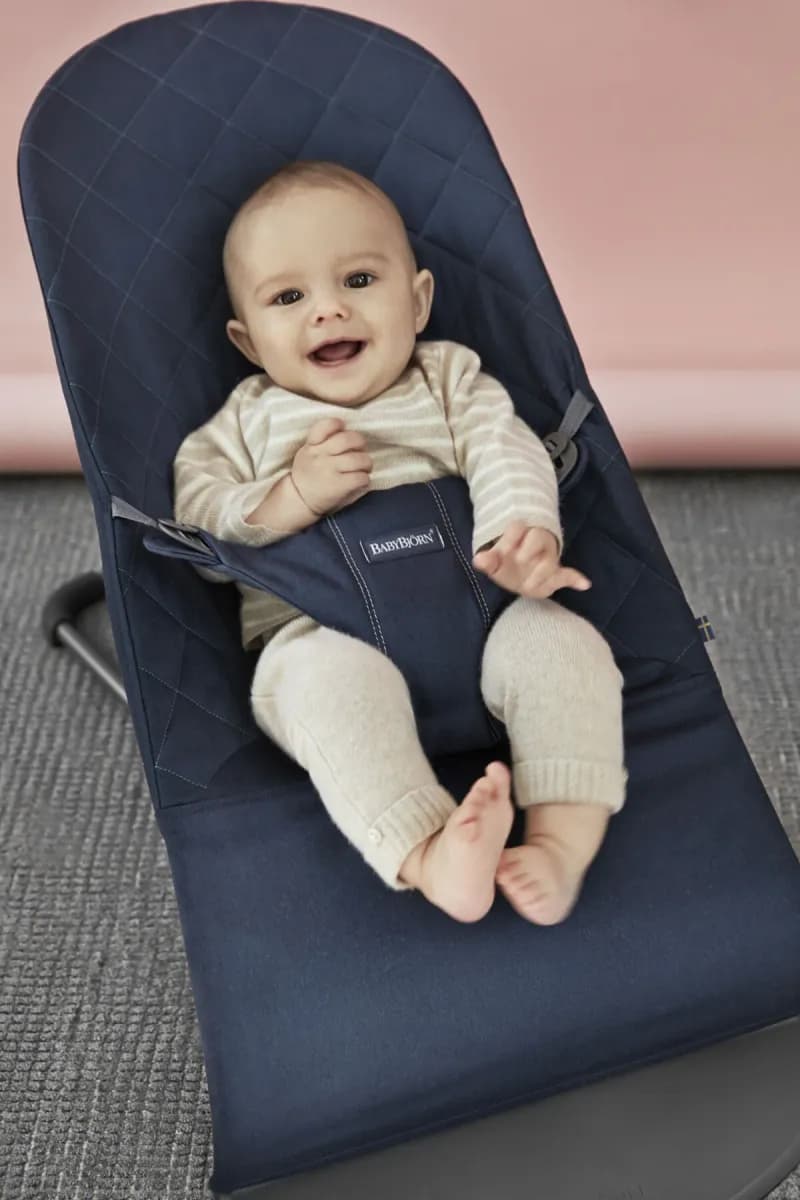 BabyBjörn Bliss Babysitter Vävd Klassisk Quilt, Midnattsblå
