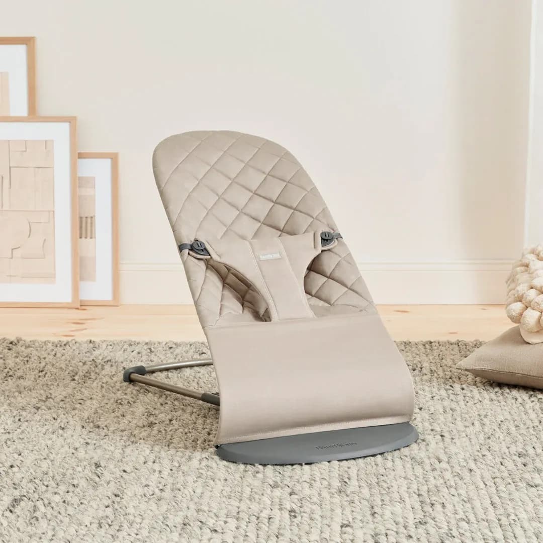 BabyBjörn Bliss Babysitter Vävd Klassisk Quilt, Sandgrå