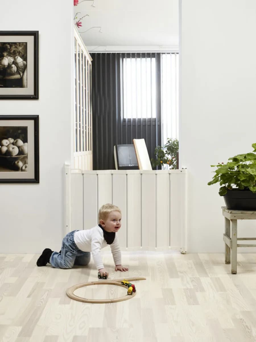 BabyDan Säkerhetsgrind Guard Me, Vit - Bäst i test