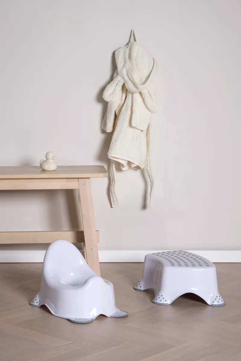 Beemoo CARE Anti-Slip Potta &  Pall, White