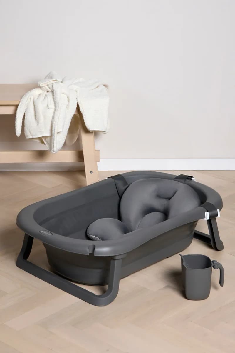 Beemoo CARE Assist Badbalja inkl. Badstöd &  Sköljkanna, Deep Grey