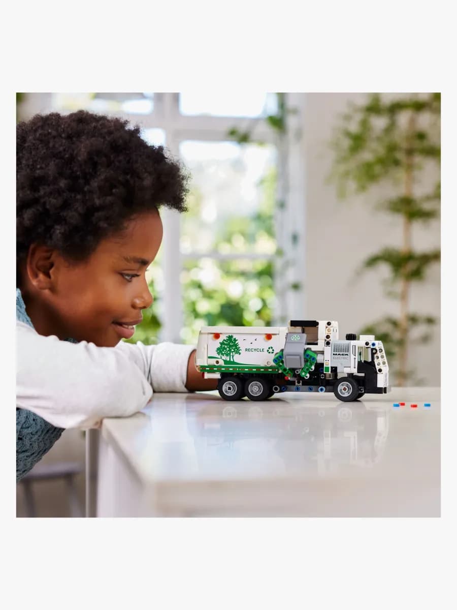 LEGO Technic 42167 Mack LR Electric sopbil