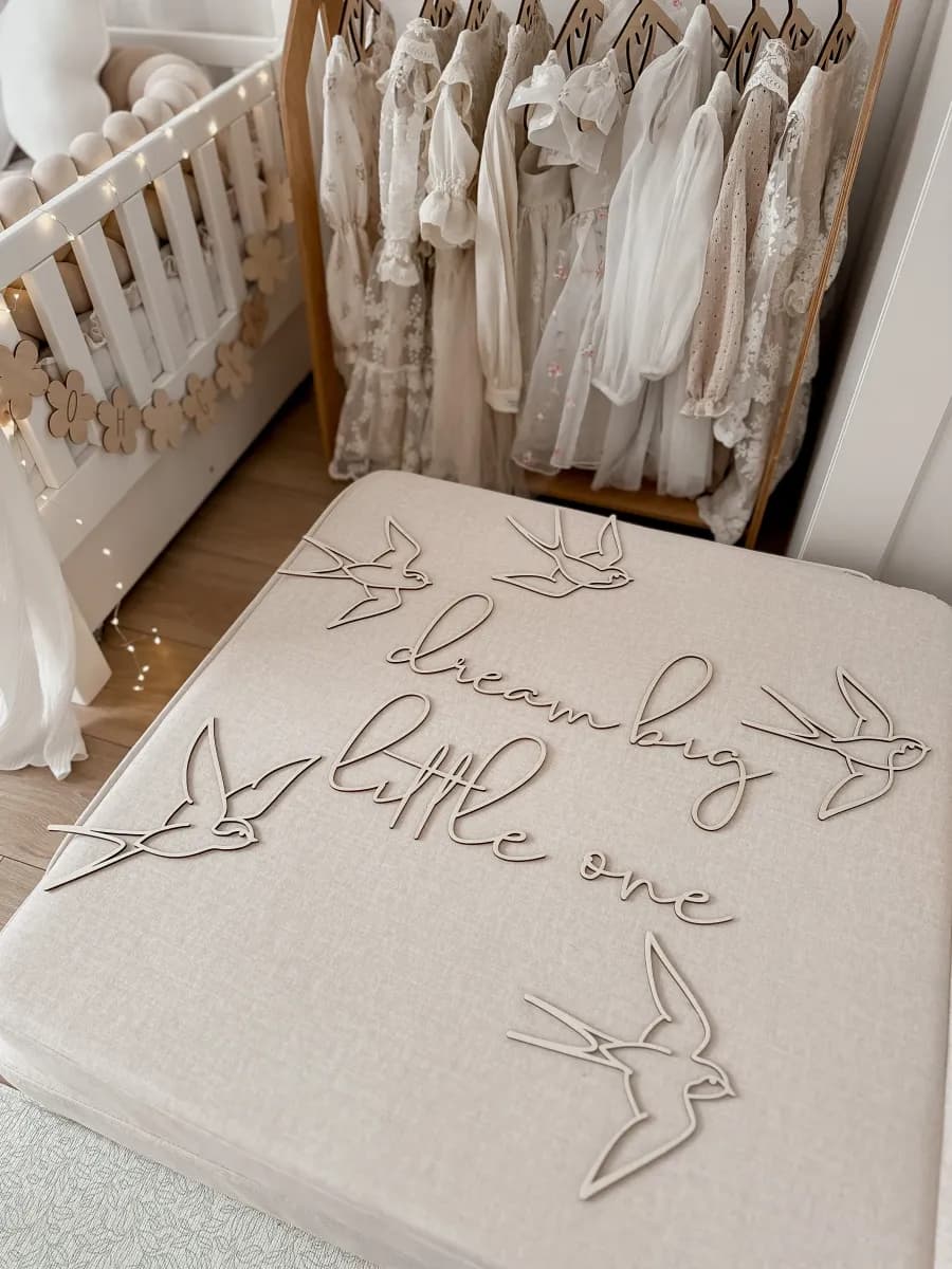 lis wycina Dream Big Little One 3 Väggdekoration Svalor