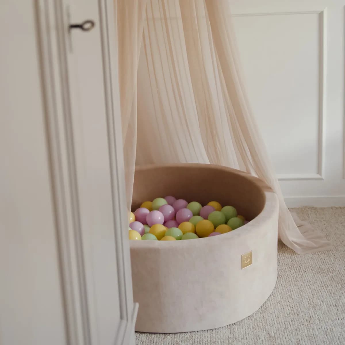 Meowbaby  Runt Bollhav Sammet 30x90, Ecru