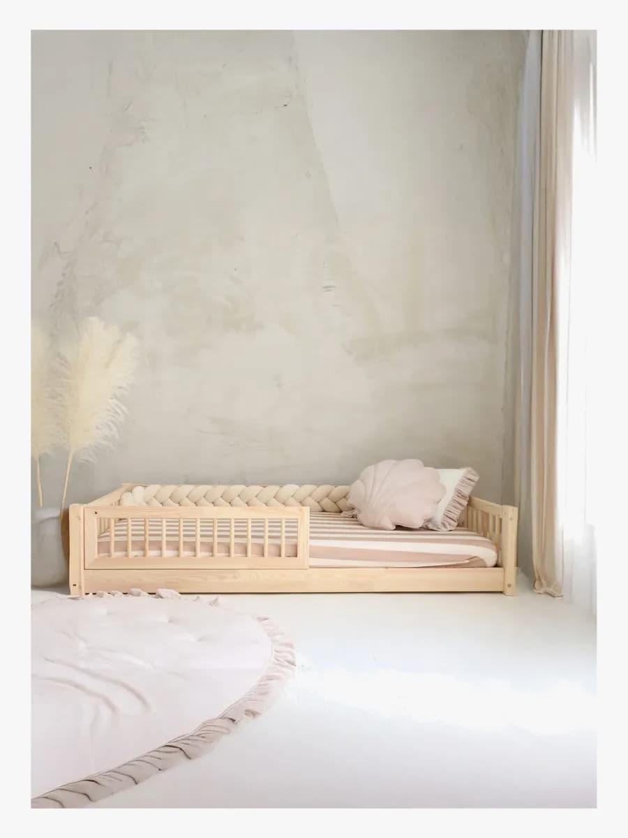 Minitude CONNOR Juniorsäng/Montessorisäng 90x190, Natur