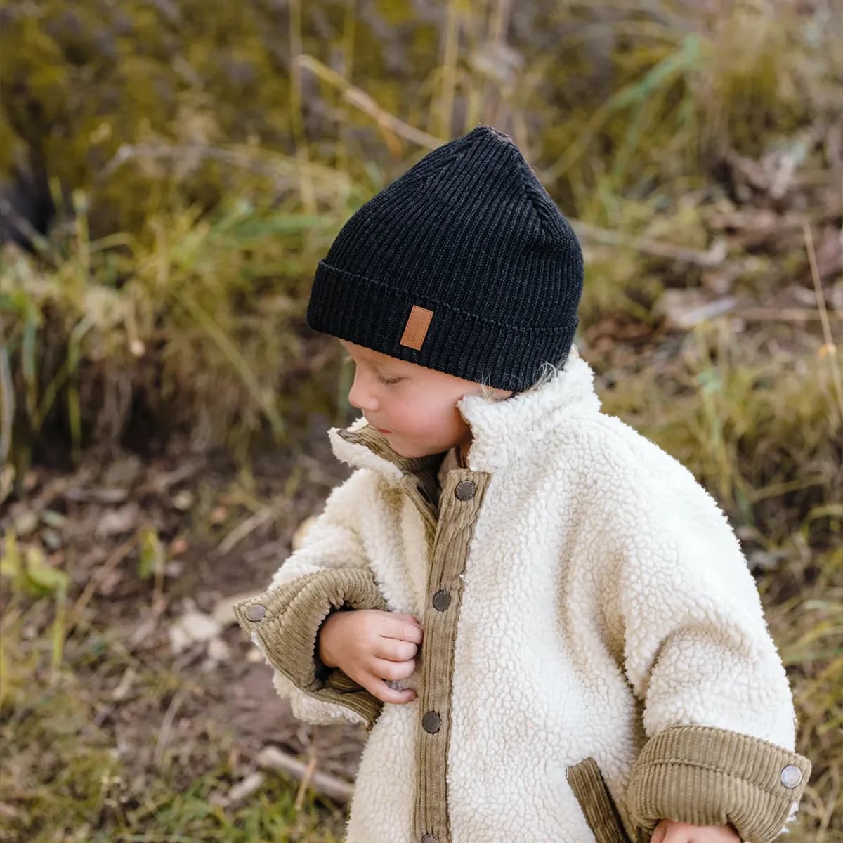 OICAN Wear  Stickad Mössa med Huvudskydd Merinomix, Black, S