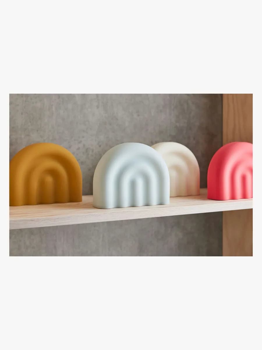 OYOY Rainbow Nattlampa, Cherry Red, Barnrum