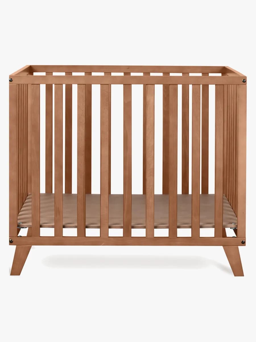 Quax Alix Lekhage, Walnut