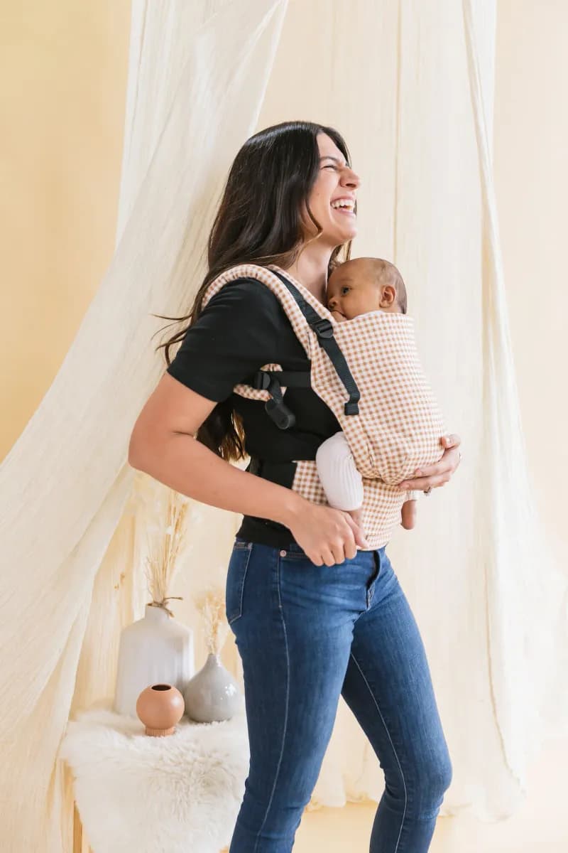 Tula Free-to-Grow Bärsele, Fawn Gingham - Bäst i test