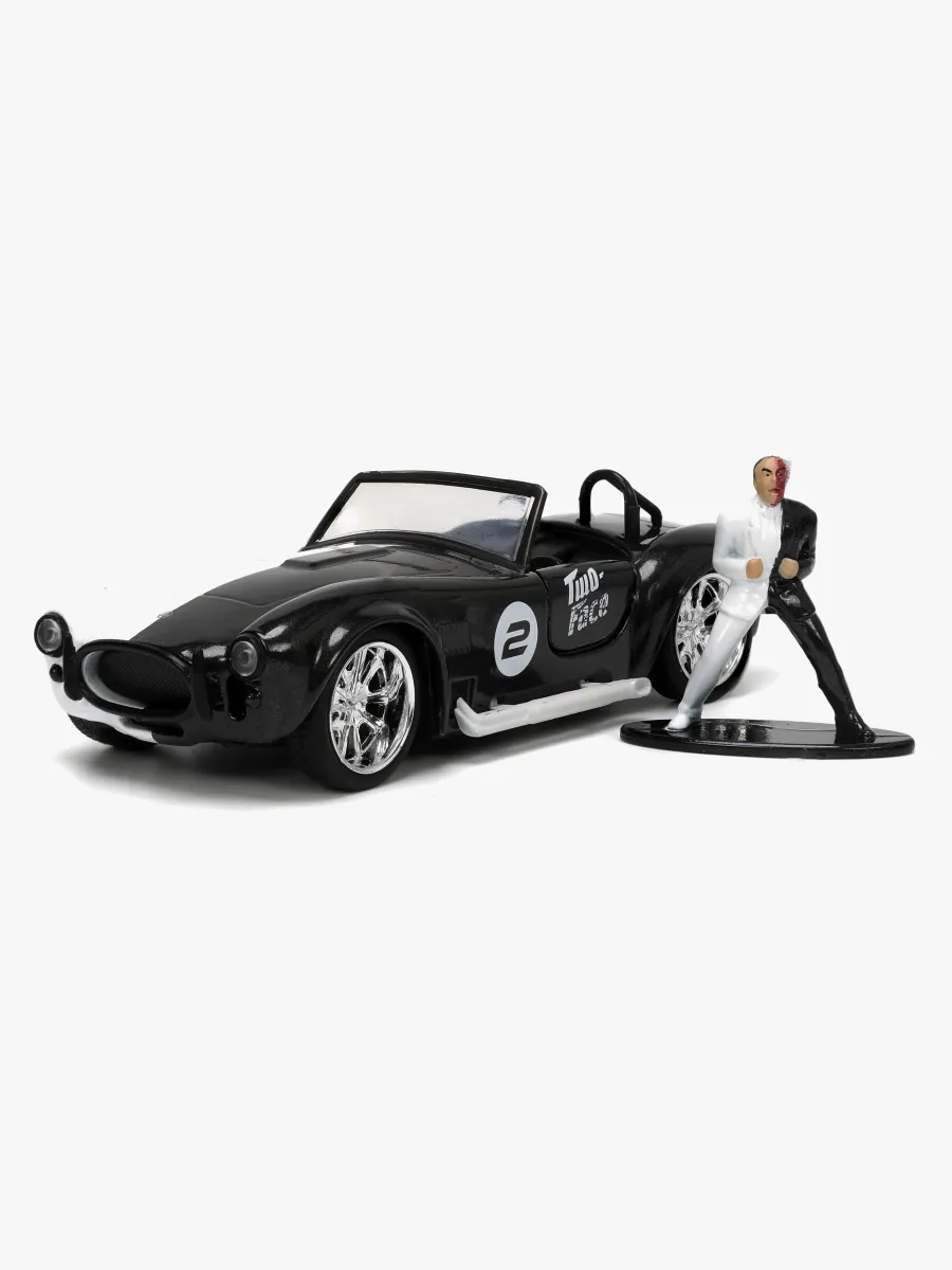 Jada Toys DC Comics Bil med Figur Two Face &  1965 Shelby Cobra 427 1:32