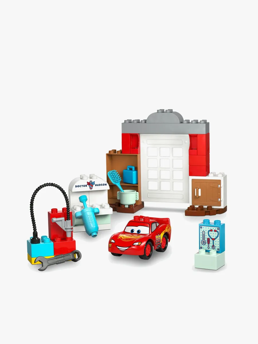 LEGO DUPLO Disney 10456 McQueens besök i Docs garage