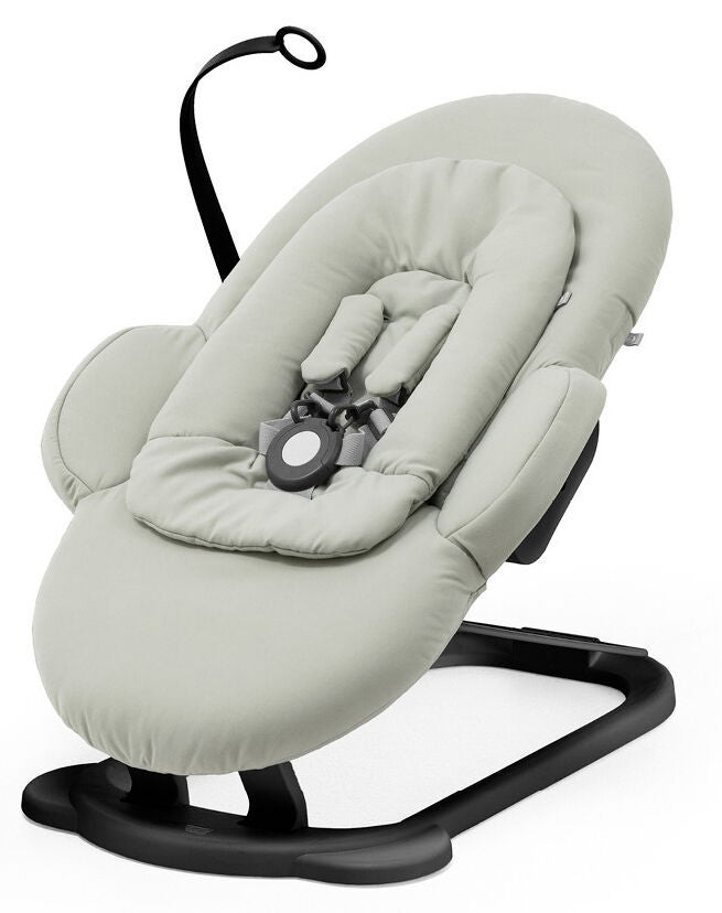 Stokke Steps Babysitter|Soft Sage/Black Chassis